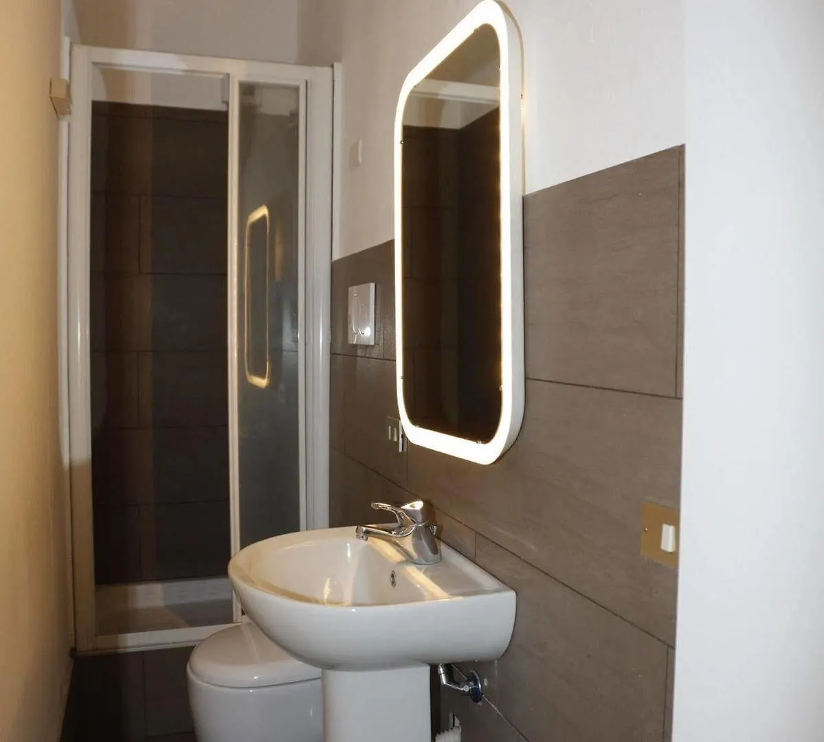Casa Milano- Apartments And Rooms 0*, Milan Italy
